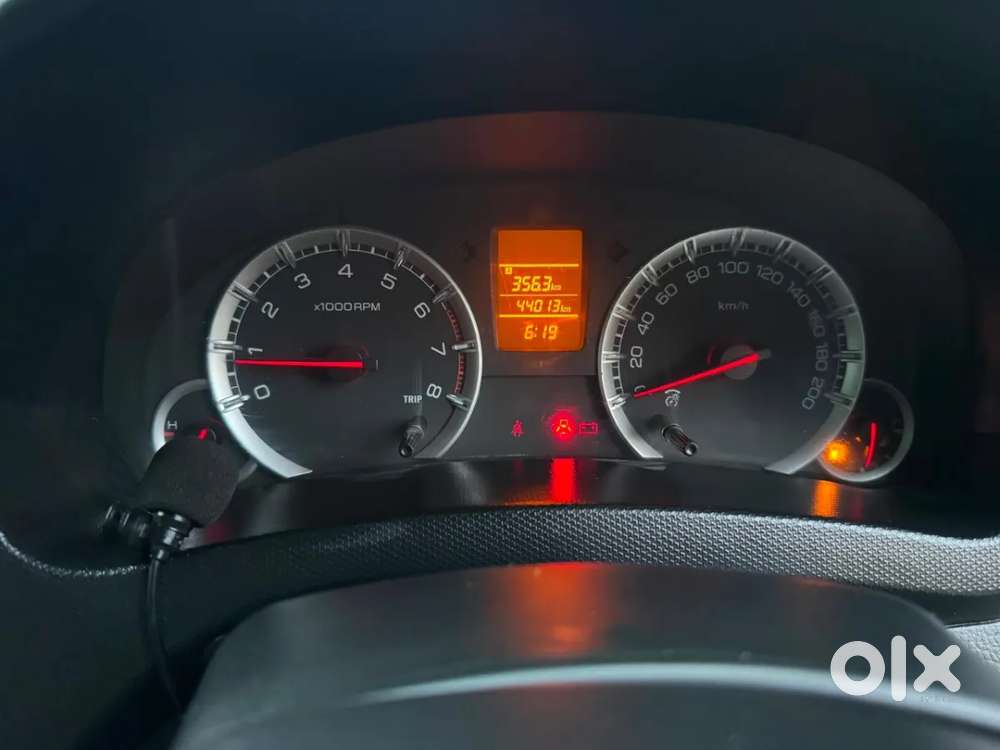 Maruti Suzuki Swift Vxi, 2012, Petrol