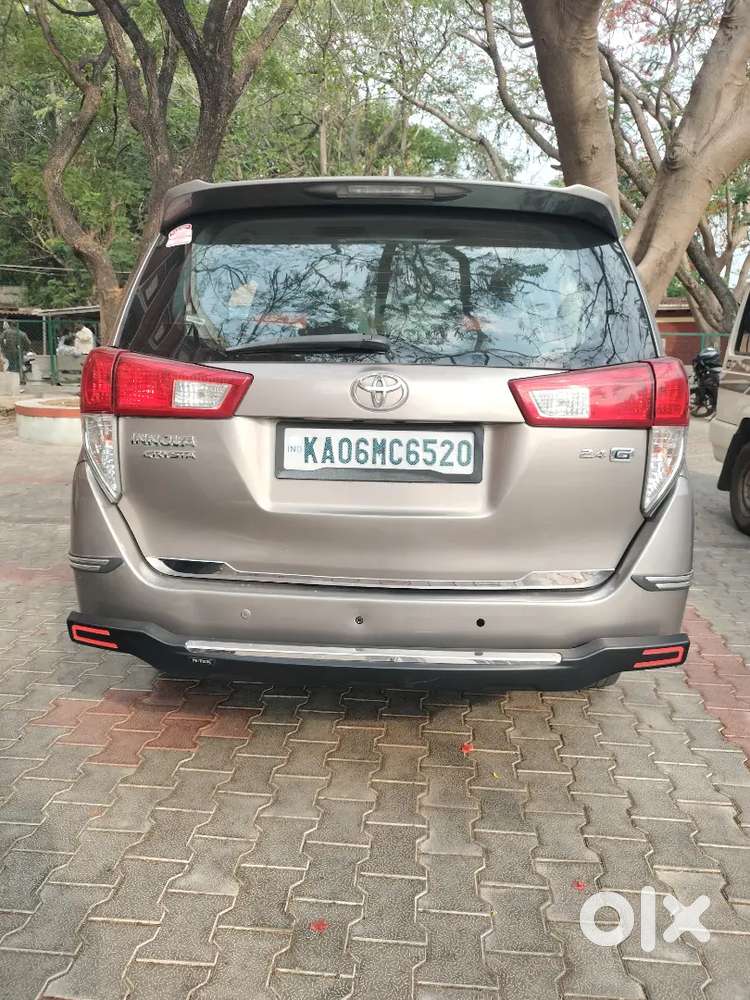 2018 Innova Crysta