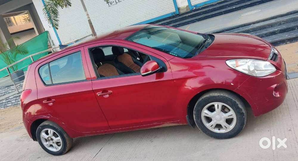 Hyundai I20 2010-2012 1.2 Sportz, 2011, Petrol