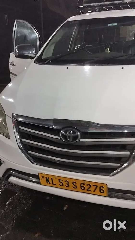Toyota Innova 2014 Diesel 260000 Km Driven