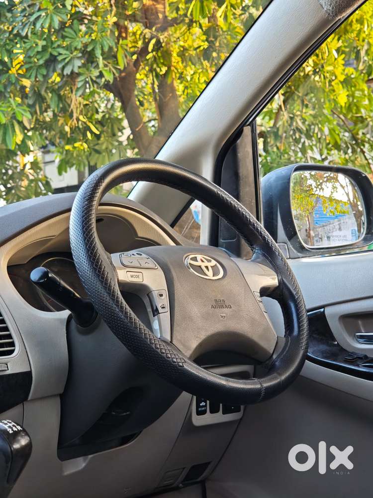 Toyota Innova 2.5 Z Diesel 7 Seater, 2014, Diesel