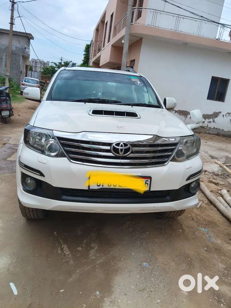 Toyota Fortuner 2014