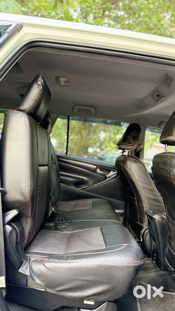 Toyota Innova Crysta [2020-ongoing] 2.4 Gx 8 Str, 2023, Diesel