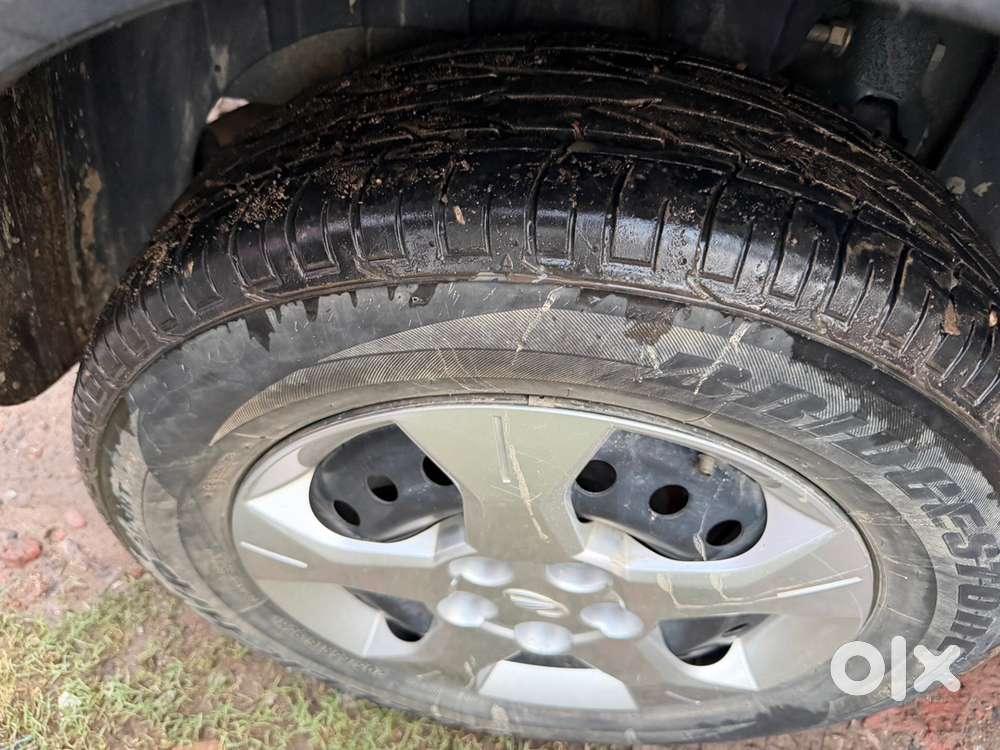 Mahindra Petrol Car 2022