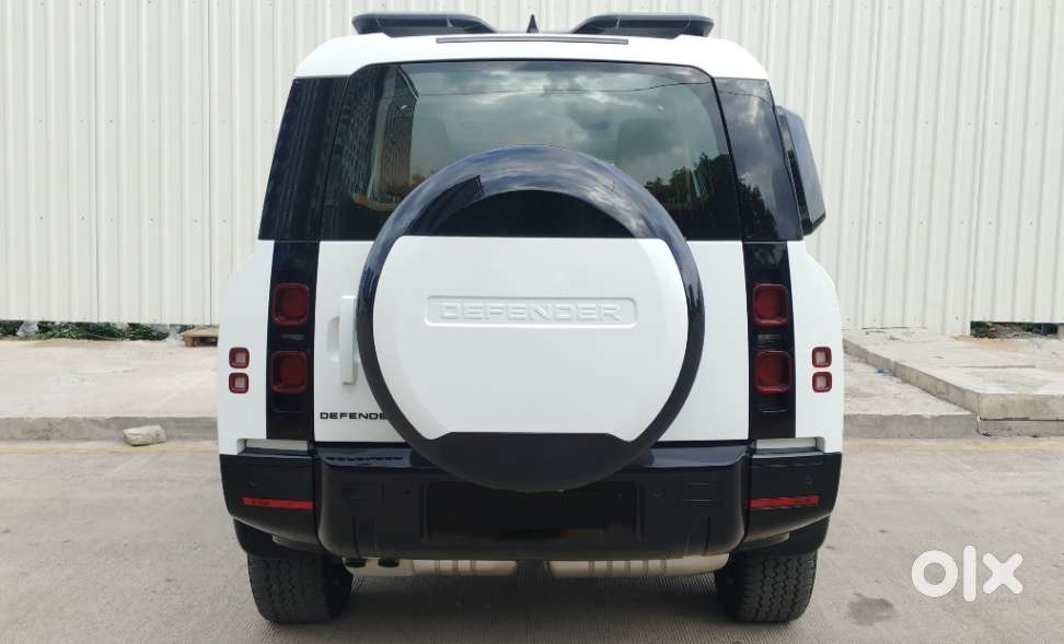 Land Rover Defender 3.0 L 130 Hse, 2023, Diesel