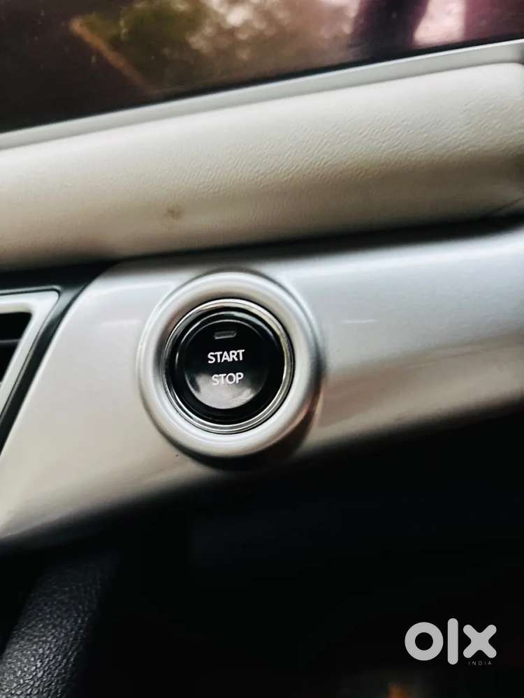 Mahindra Xuv700 Ax7 Luxury Pack Awd, 2022, Petrol