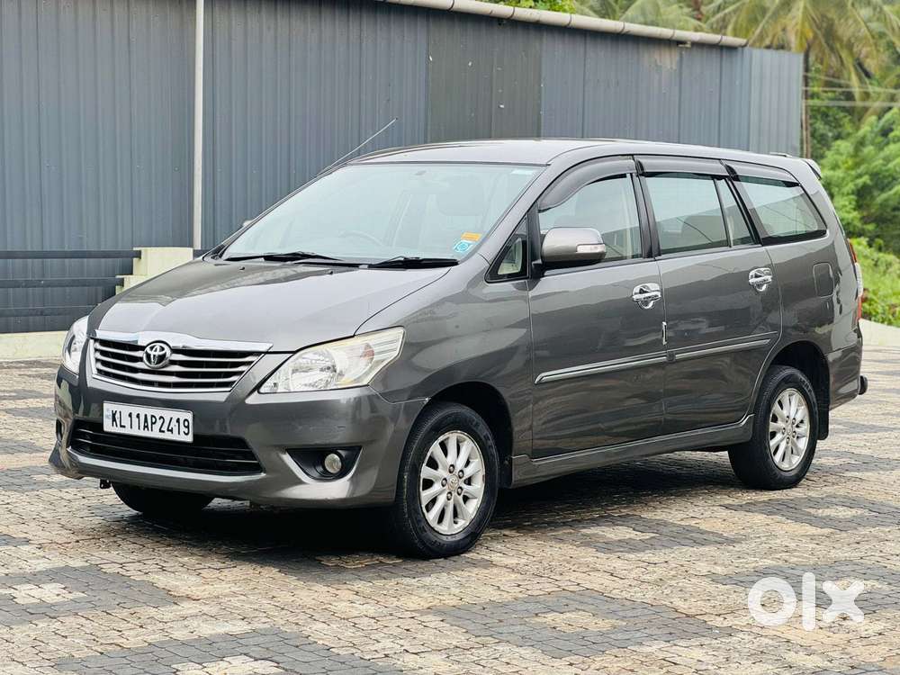 Toyota Innova 2.5 Vx 8 Str Bs-iii, 2012, Diesel
