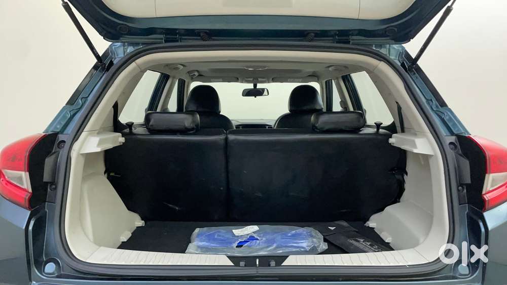 Mahindra Xuv300 W6 Amt Diesel, 2023, Diesel