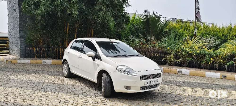 Fiat Punto 2011 Petrol 140000 Km Driven