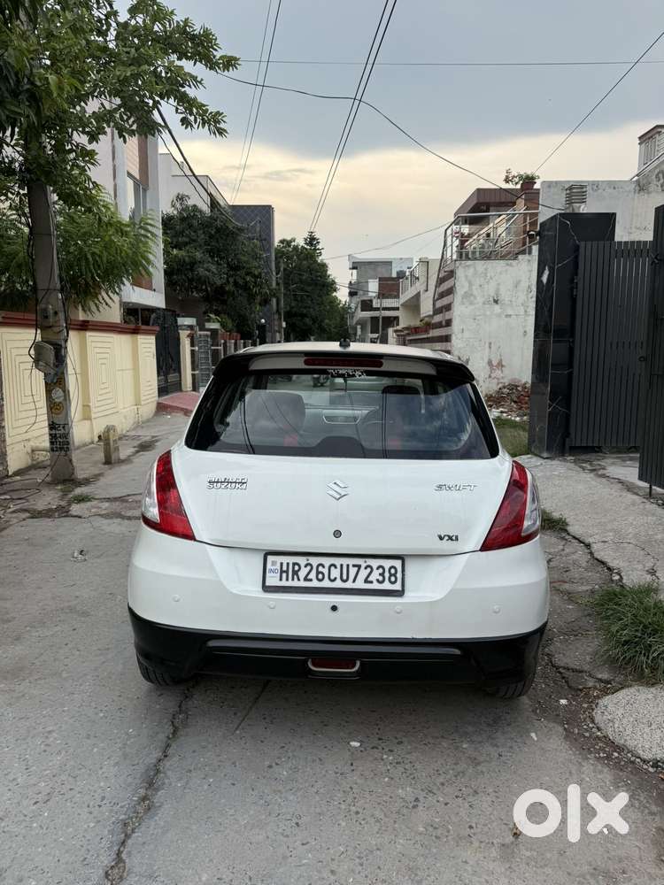 Maruti Suzuki Swift Vxi + Manual, 2016, Petrol