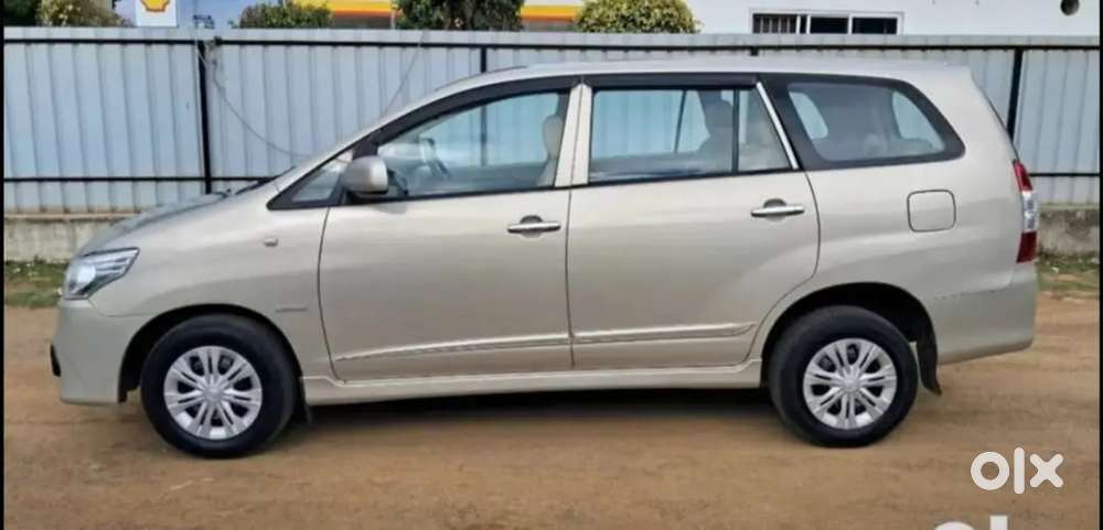 Toyota Innova 2014 Diesel 60800 Km Driven