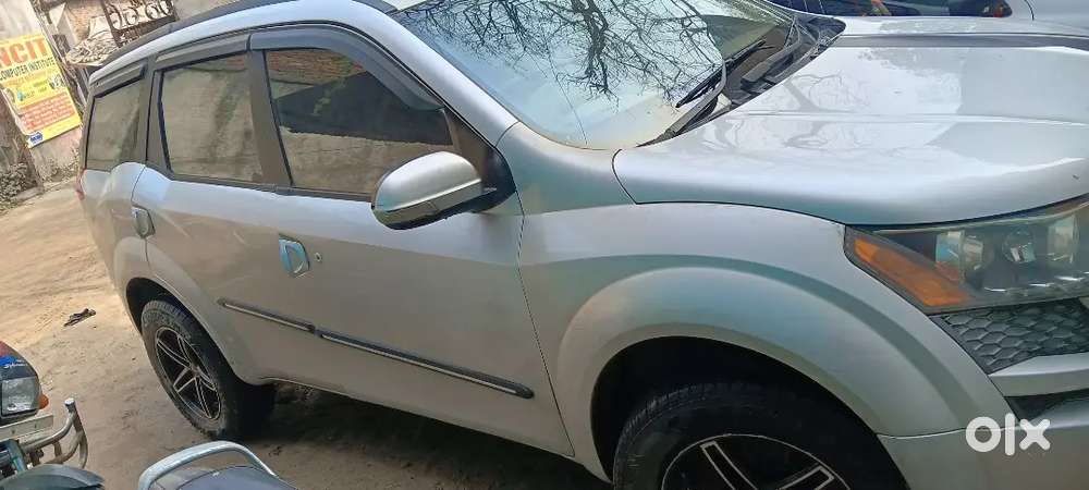 Mahindra Xuv500 2014 Diesel 95000 Km Driven