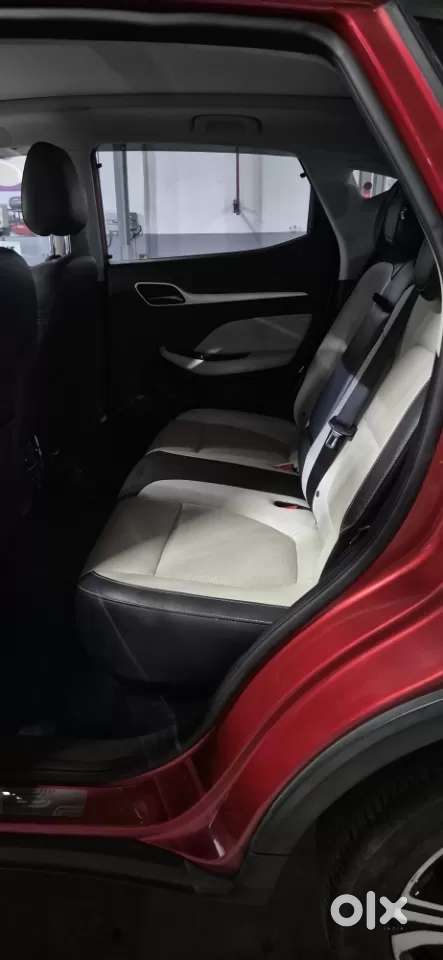 Mg Astor 1.5 Savvy Cvt S Red, 2021, Petrol