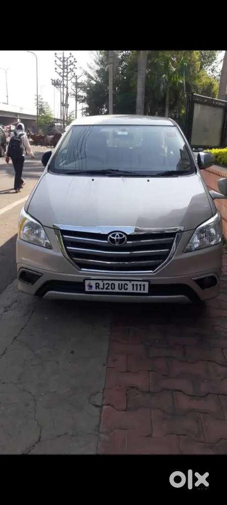 Toyota Innova 2014 Diesel Well Maintained