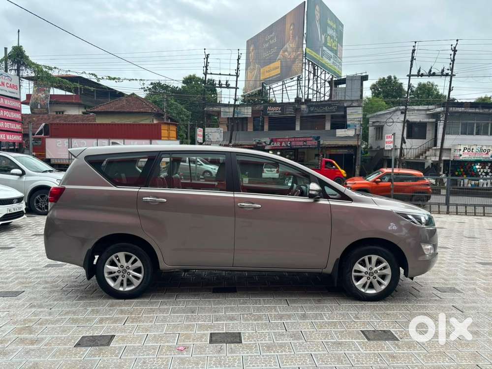 Toyota Innova Crysta 2017