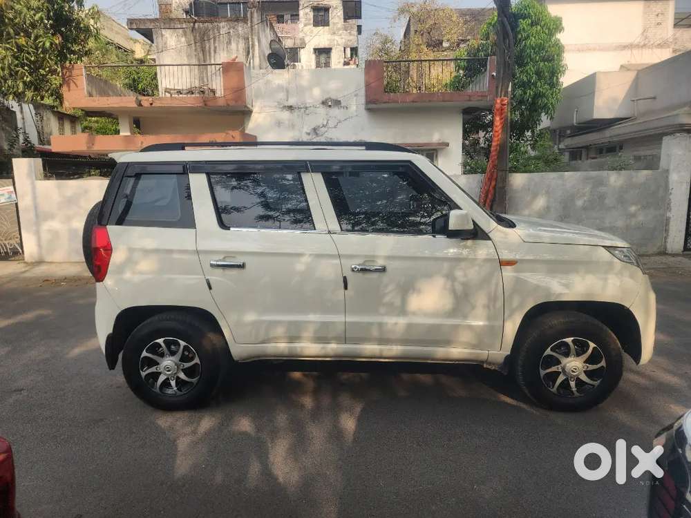 Mahindra Tuv 300 2017 Diesel 1st Owner