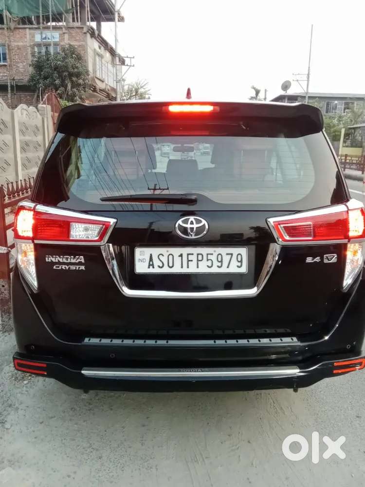 Toyota Innova Crysta 2023 Diesel 77000 Km Driven