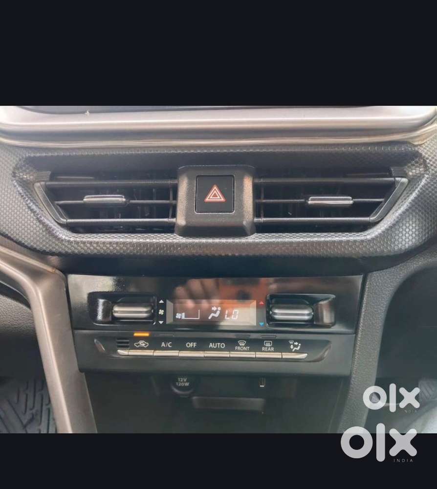 Maruti Suzuki Brezza 2023 Petrol 24000 Km Driven