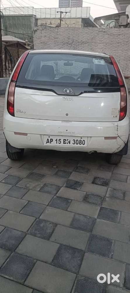 Tata Indica Vista Quadrajet Lx, 2013, Petrol