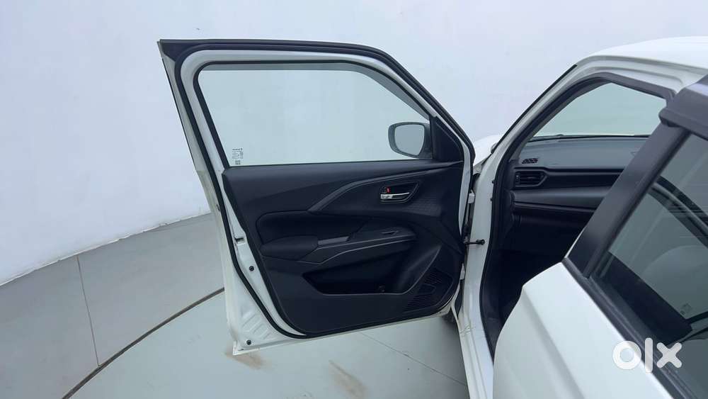 Maruti Suzuki Swift Vxi Optional, 2024, Petrol
