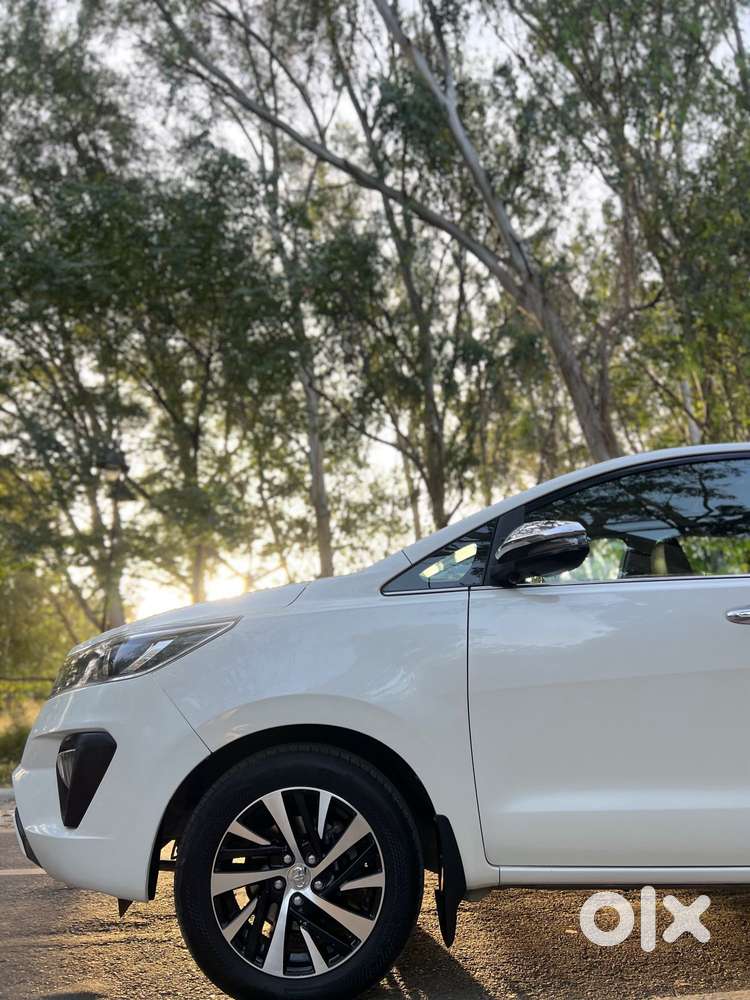 Toyota Innova Crysta [2020-ongoing] 2.4 Zx At 7 Str, 2022, Diesel