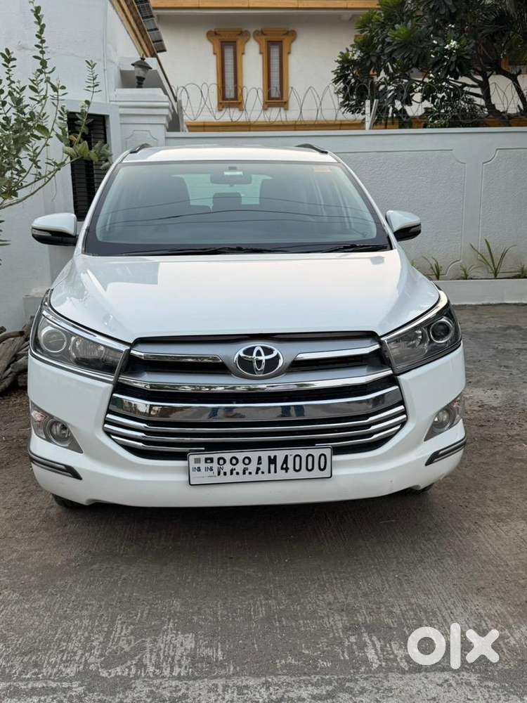 Toyota Innova Crysta 2017 Diesel Well Maintained