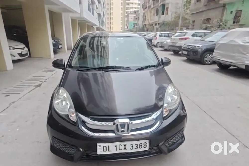 Honda Amaze (less Single Hand Driven)
