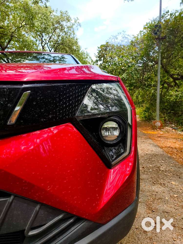 Mahindra Xuv 3xo Ax5l Petrol Manual (top Variant)