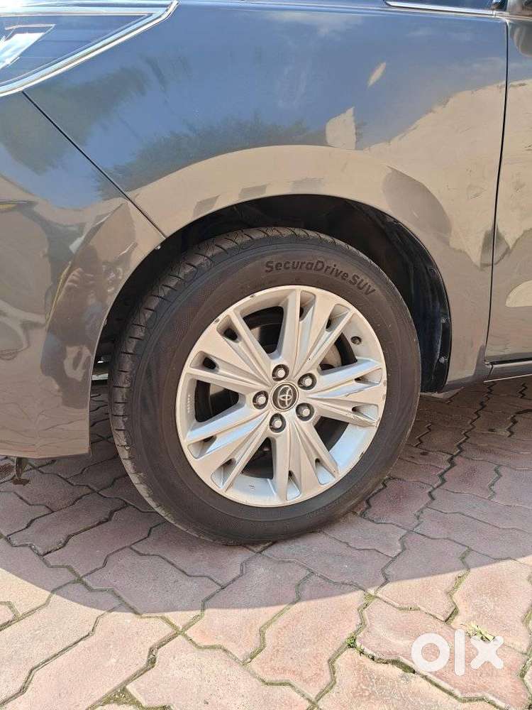 Toyota Innova Crysta