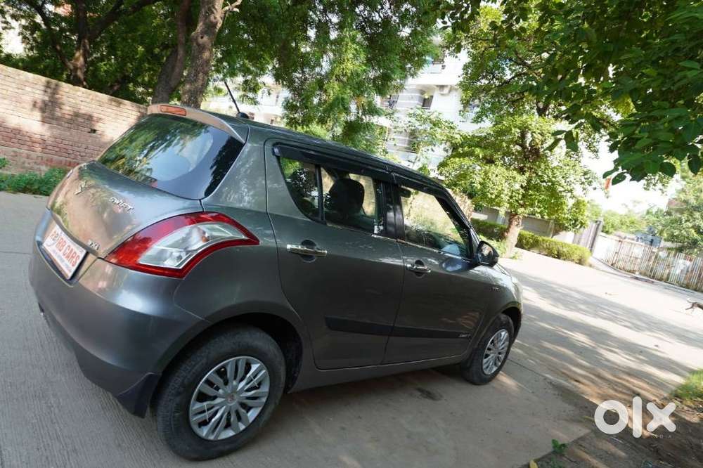 Maruti Suzuki Swift Vxi Abs Bsiv, 2016, Petrol