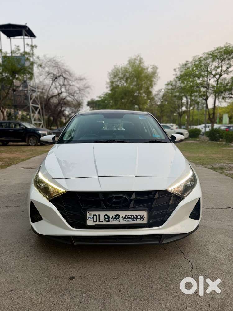 Hyundai I20 Asta (o) 1.2 Mt Dual Tone, 2020, Petrol