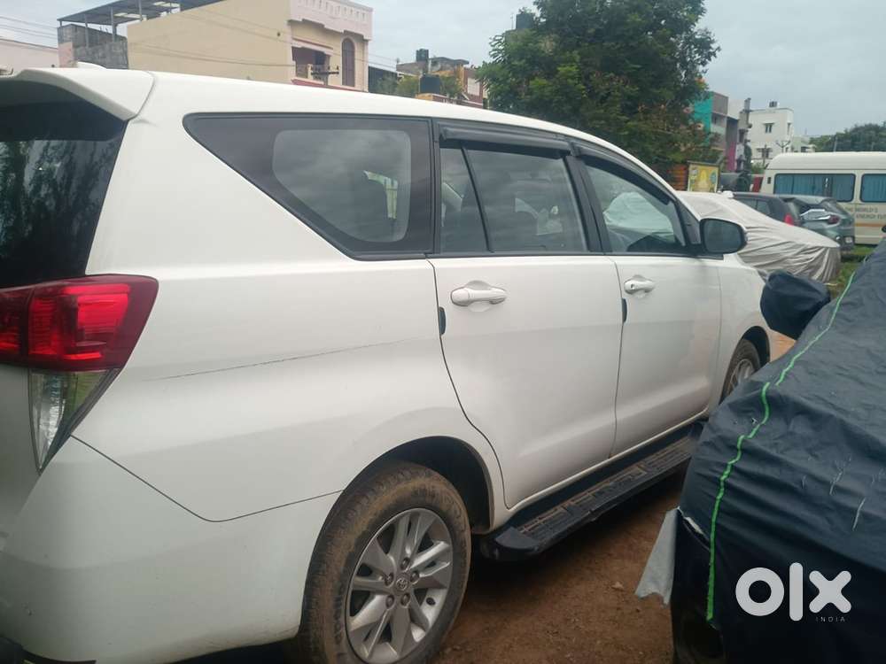 Innova Crysta 2023