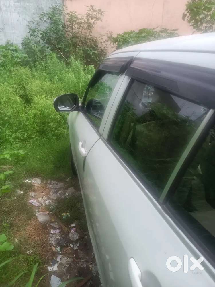 Maruti Suzuki Dzire 1.2 Zxi 2013