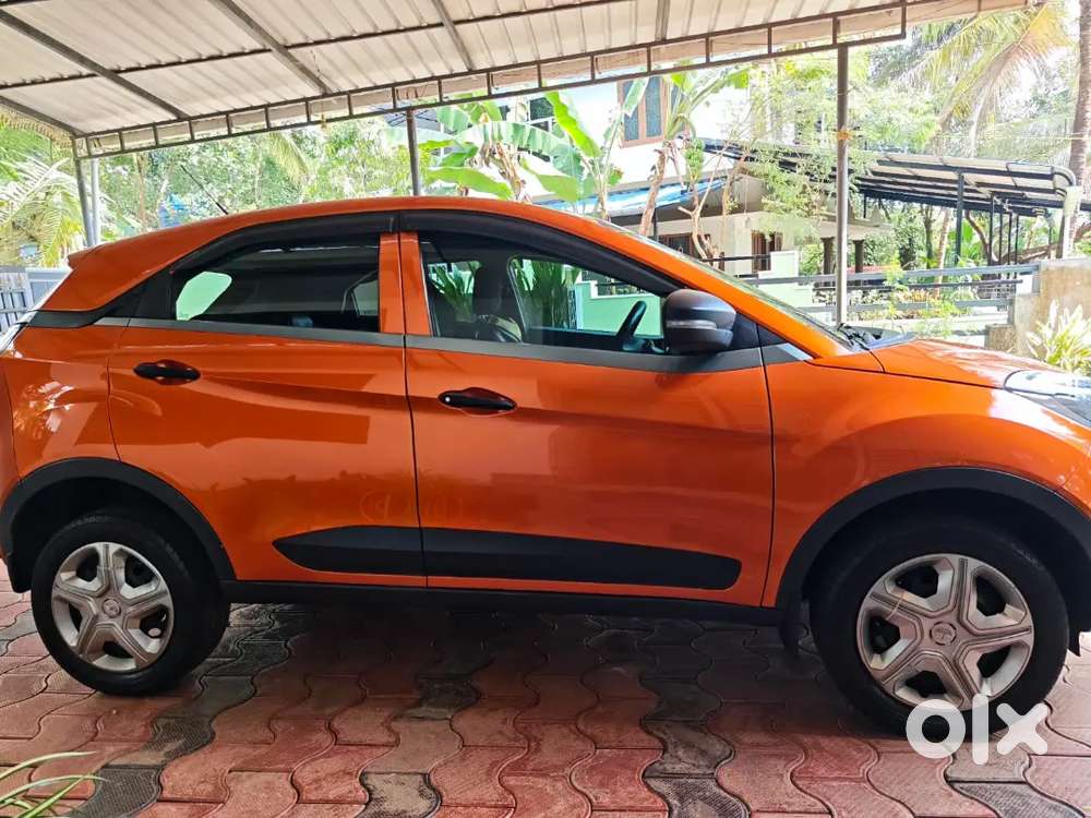 Tata Nexon 2019 Petrol Manual, Service History Avilable