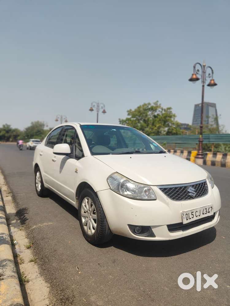 Maruti Suzuki Sx4 Vxi Bsiv, 2013, Petrol