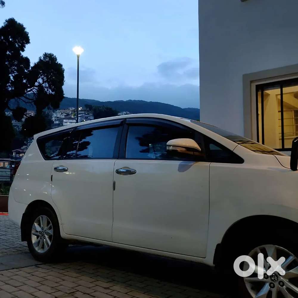 Toyota Innova Crysta 2016