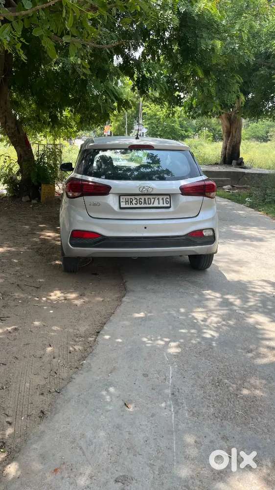 Single Handed Car With No Issue