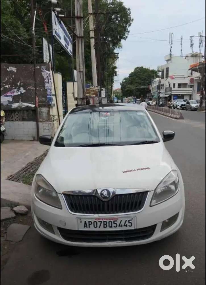 Skoda Rapid 2013 Diesel 150000 Km Driven