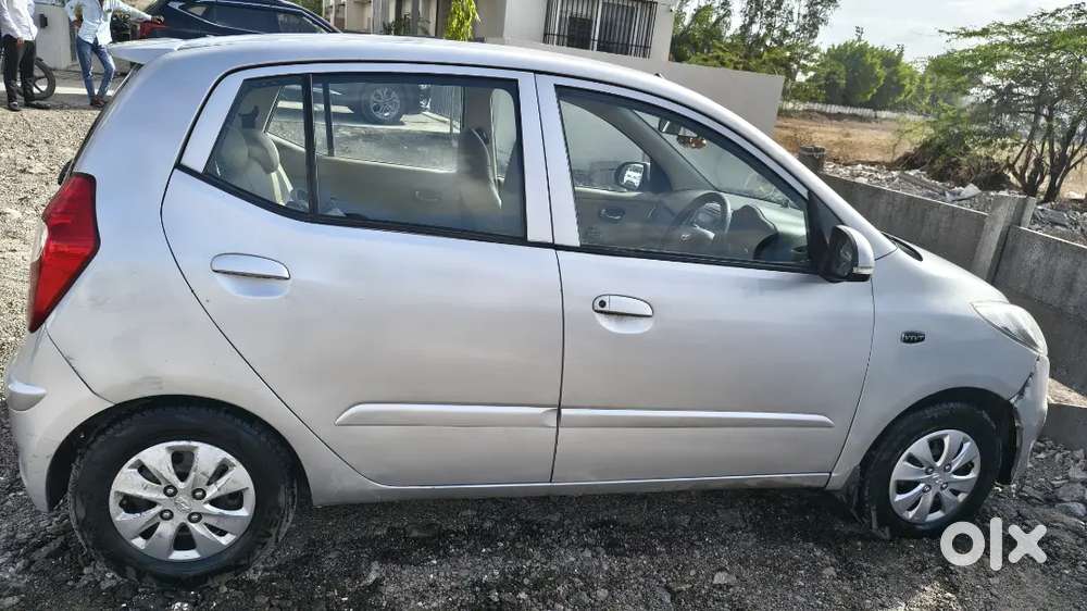 Hyundai I10 Sportz 2011