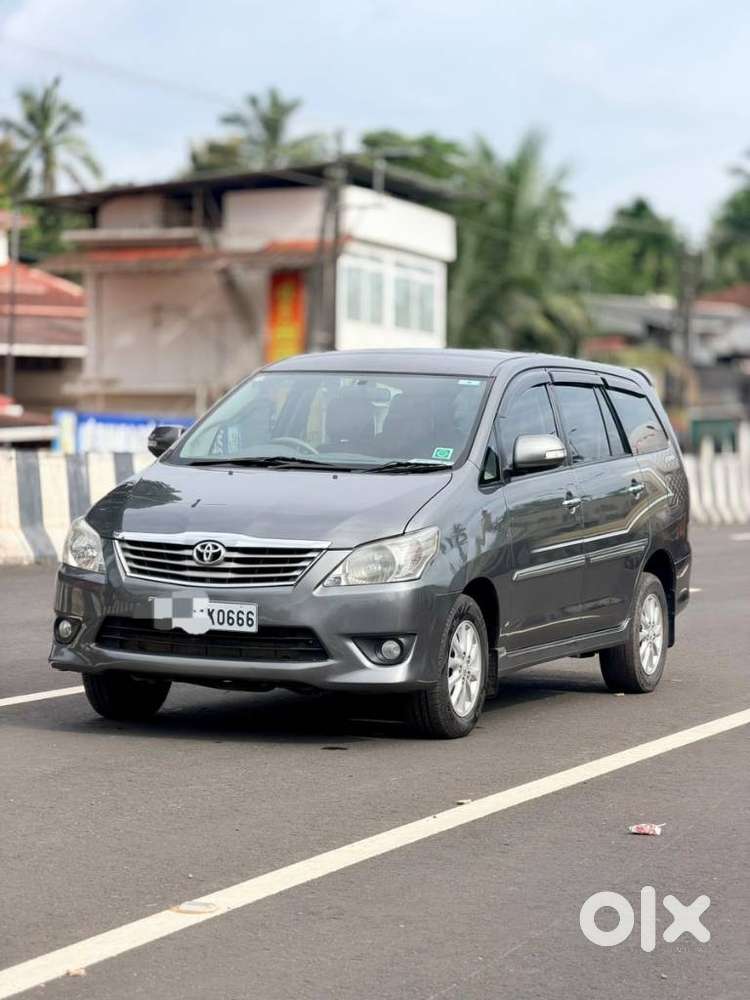Toyota Innova 2.5 Vx 8 Str Bs-iii, 2012, Diesel
