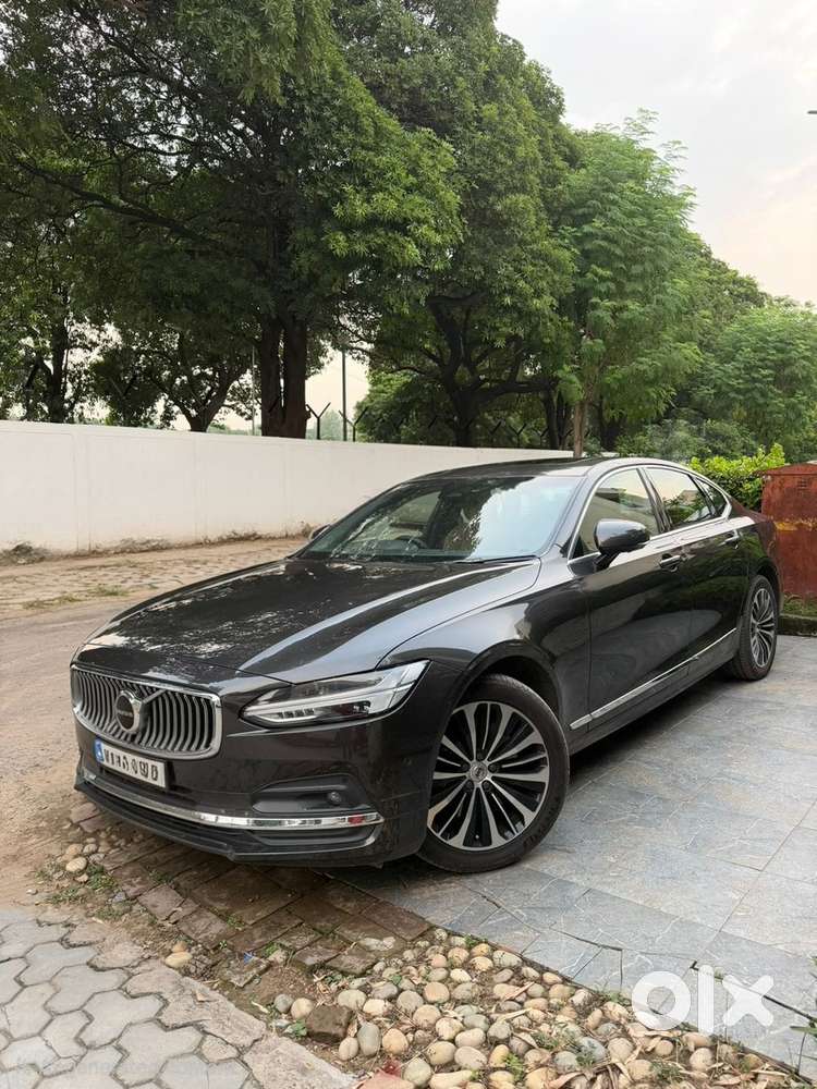 Volvo S90 2023 - Excellent Condition
