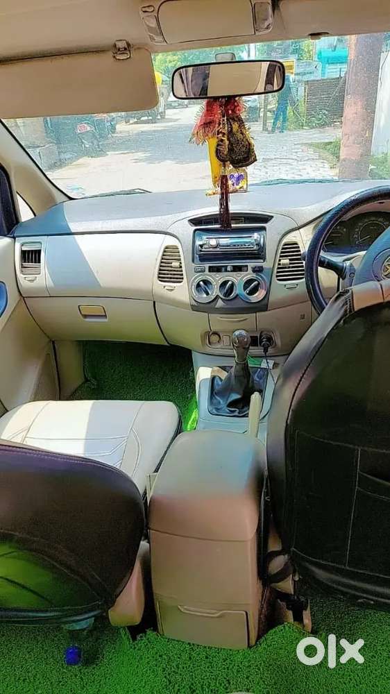 Toyota Innova Hycross 2009