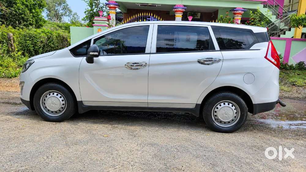 Mahindra Marazzo 2019 M2 Diesel
