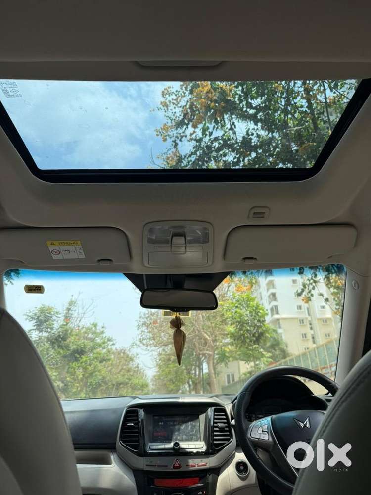 Mahindra Xuv300 2024 Petrol Well Maintained