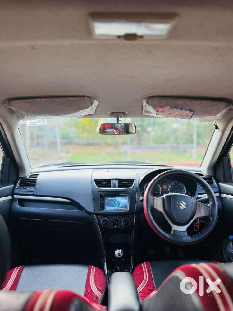Maruti Suzuki Swift Vxi With Abs, 2016, Petrol