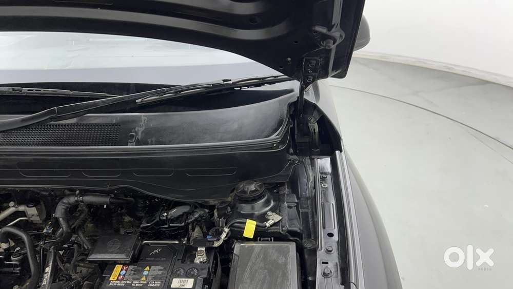 Hyundai Venue 1.2 S (o), 2024, Petrol