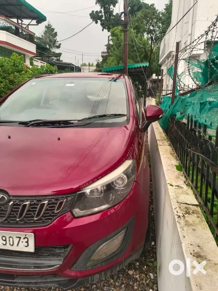 Mahindra Marazzo M8 2018
