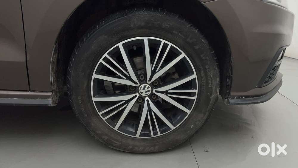 Volkswagen Vento 2010-2013 Petrol Highline At, 2020, Petrol