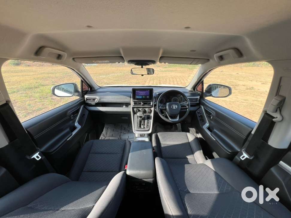 Toyota Innova Hycross 2.0 Gx 8 Str, 2024, Petrol