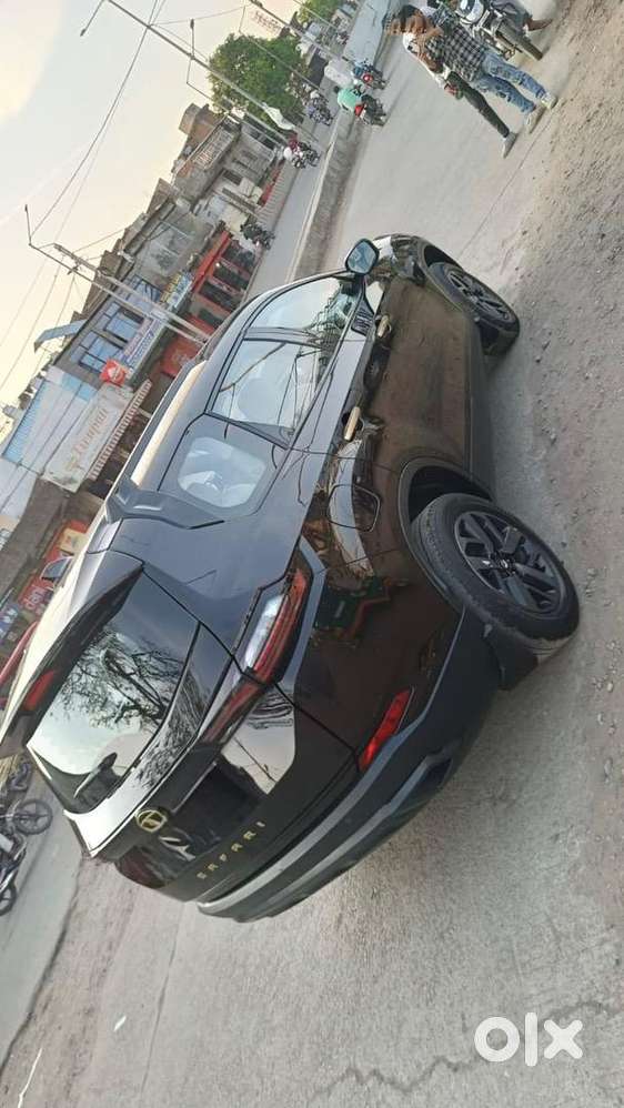 New Tata Safari Gold Xza+ Dark Edition